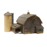 Woodland Scenics HO Old Weathered Barn, Built and Ready, BR5038